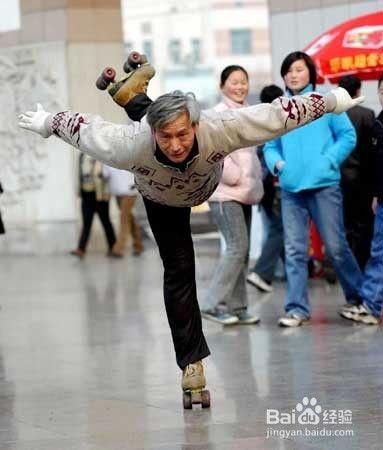 倒滑旱冰教学视频,轻松掌握逆风翻盘技巧